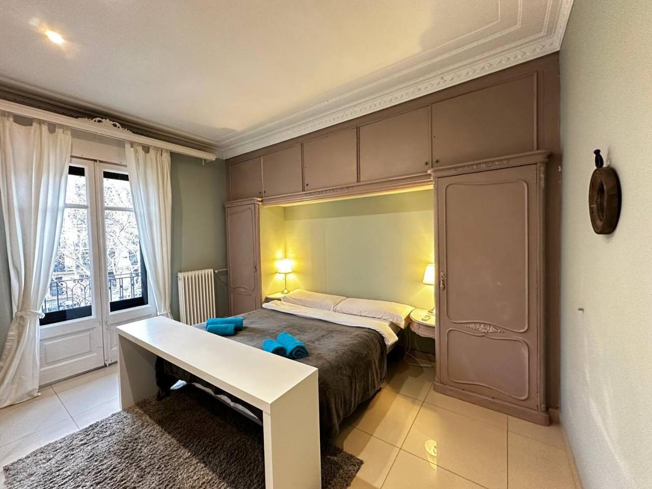 Rooms Gran Via Барселона Екстериор снимка